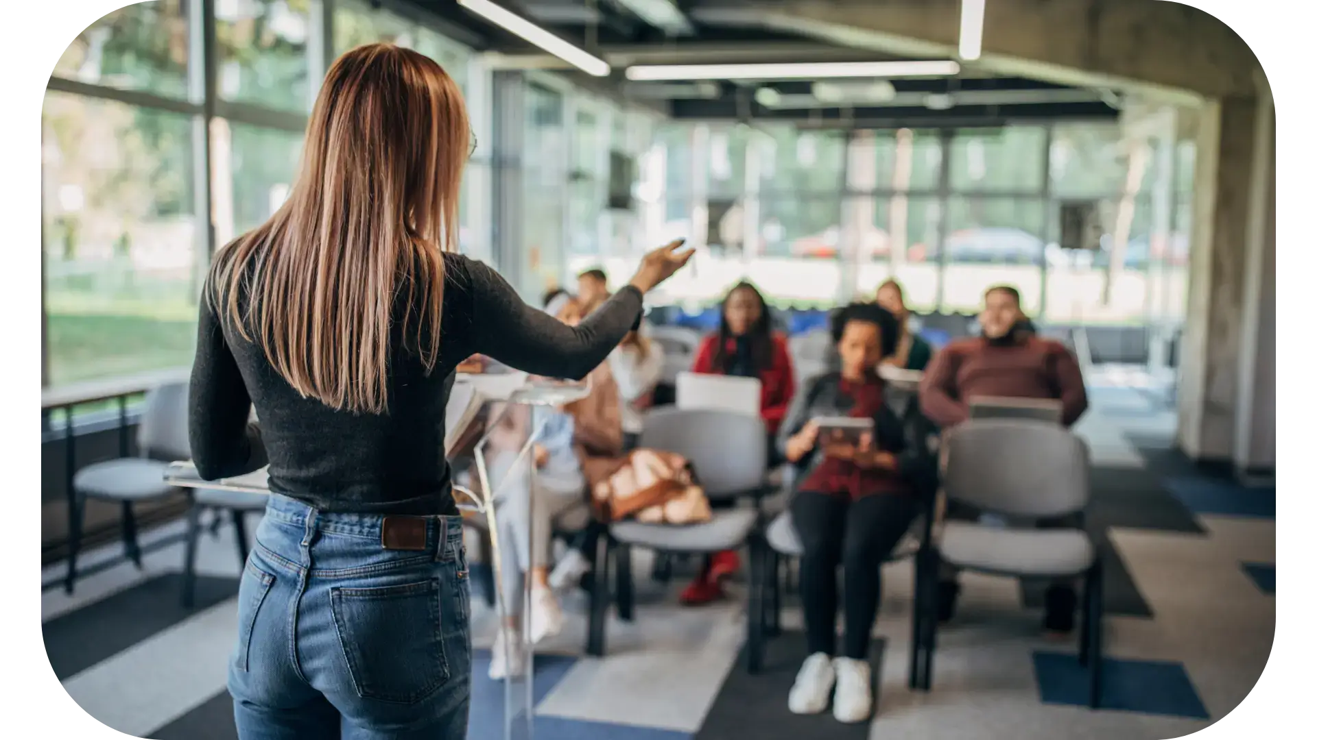 Optimizing ROI and Visibility: Paid vs Organic Strategies